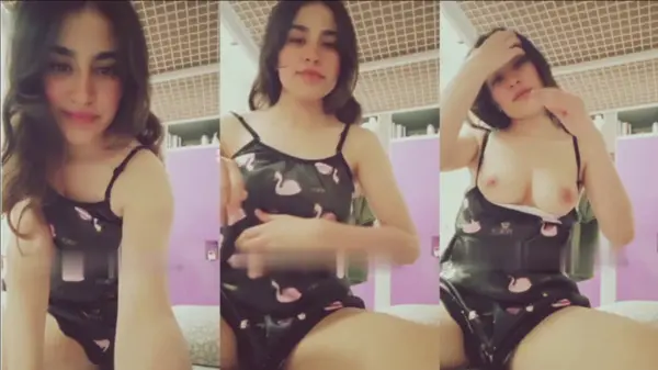 Cute Young Girl Showing & Mastrubating